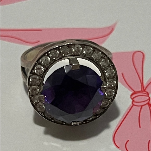 Elegant Rings - Picture 3 of 4